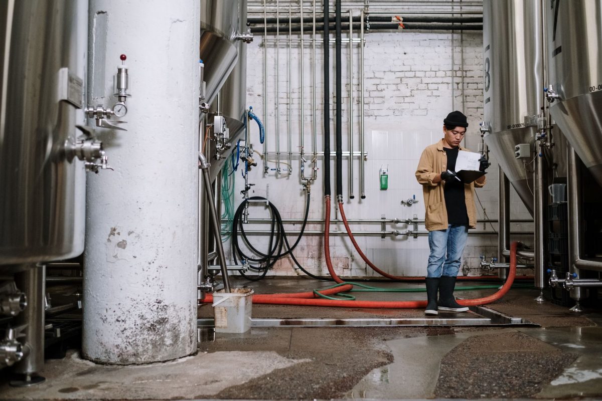 How a Pressure Tank Works (and Why Your Pump Needs One)