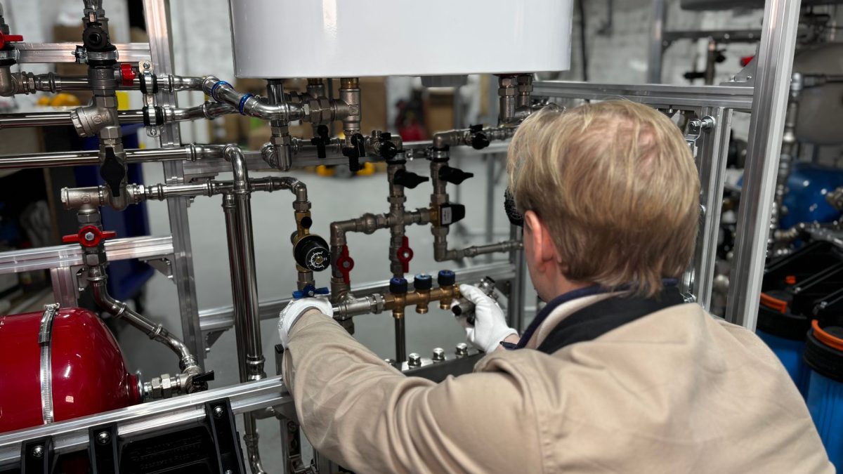 DIY vs Handyman vs Pump Professional: Who Should Fix Your Water Problem?