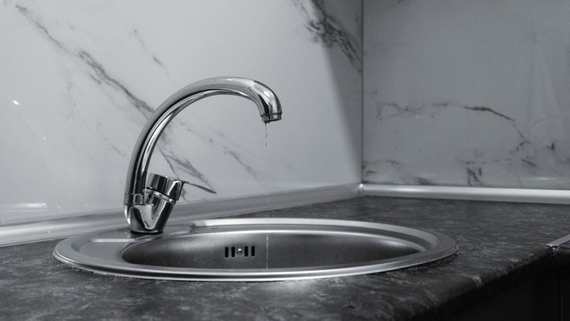 How to Bleed Air From Your Water Pipes