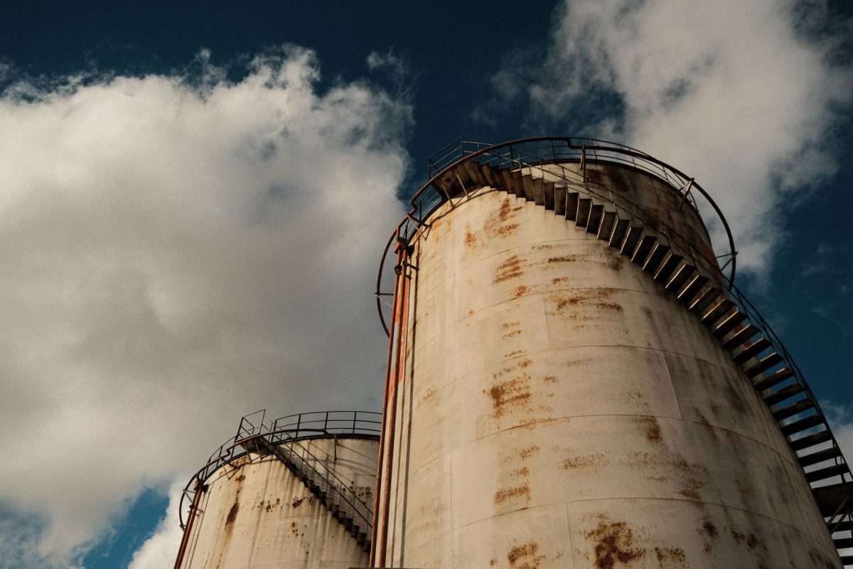 How to Fix a Leaking Water Tank