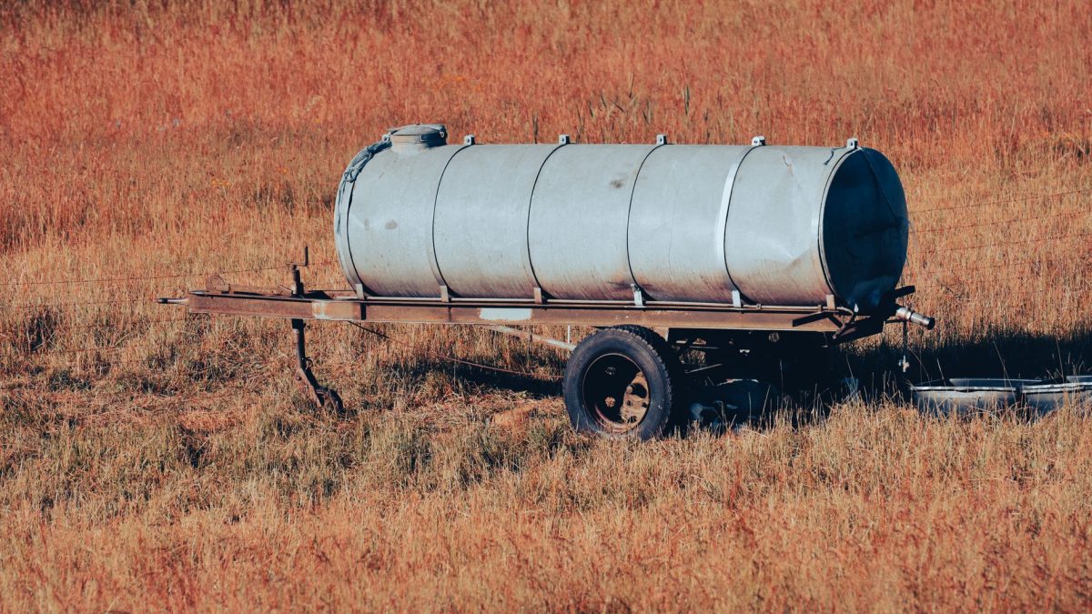 How to Fix a Leaking Water Tank